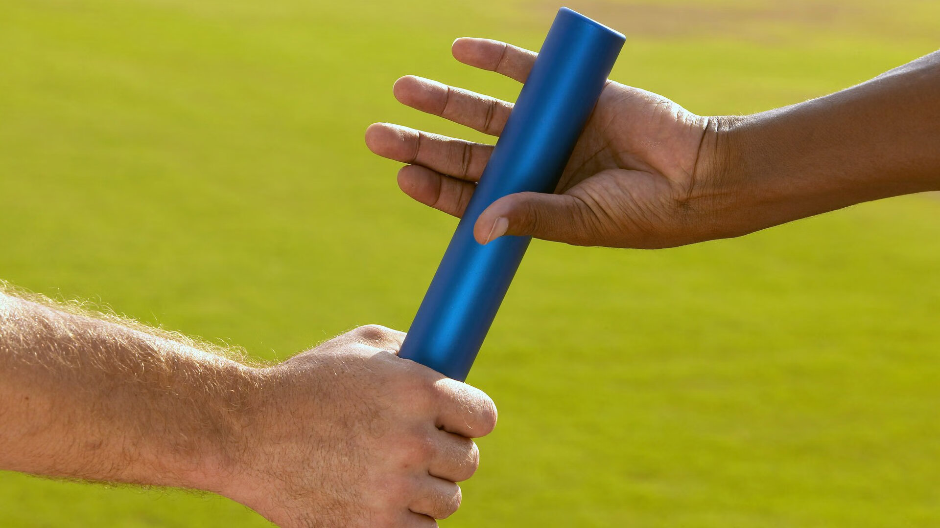 开云官方网站-关键战役:季后赛中的最激烈角逐,关键之战